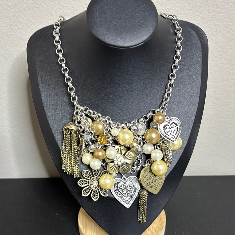 NWT SM Sandra Dangle Heart Tassel Charm Chain Necklace Faux Pearl Flower​​